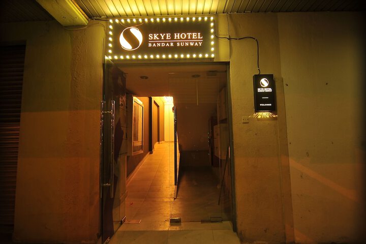 Hotel 56 of 58