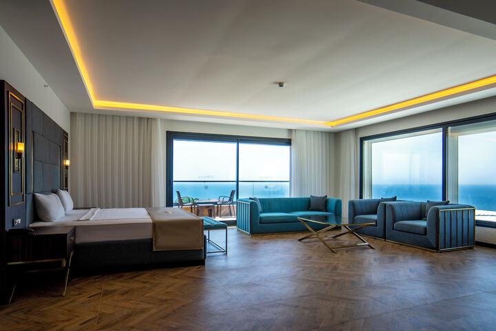 Room 15 of 159