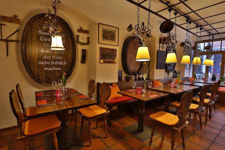 Dining 73 of 90