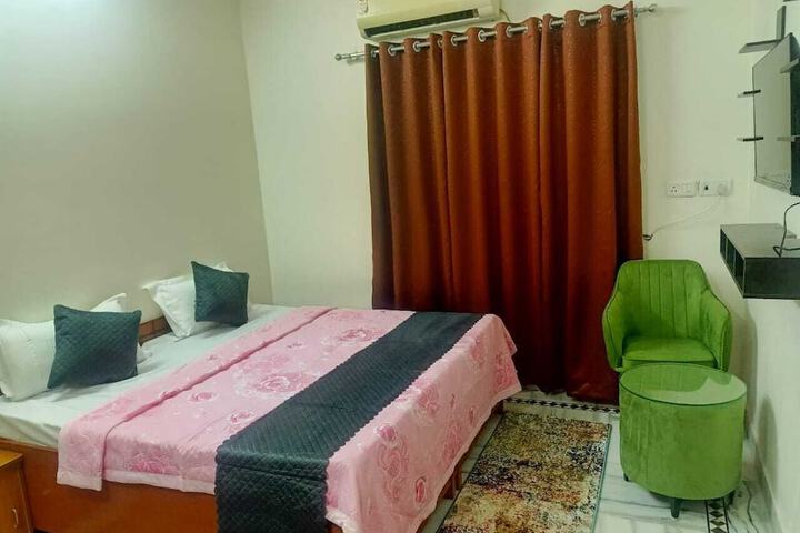 Room 6 of 69
