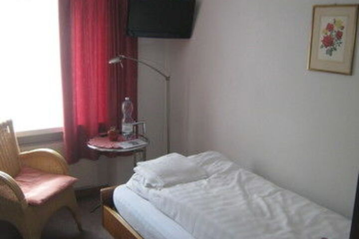 Room 49 of 81