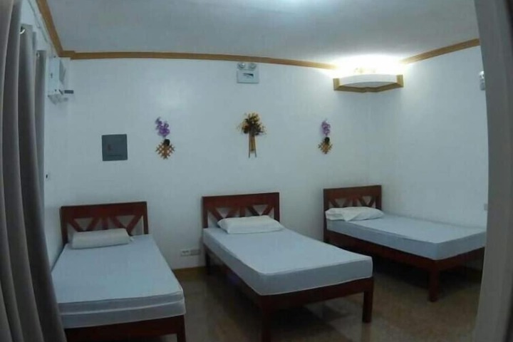Room 3 of 19