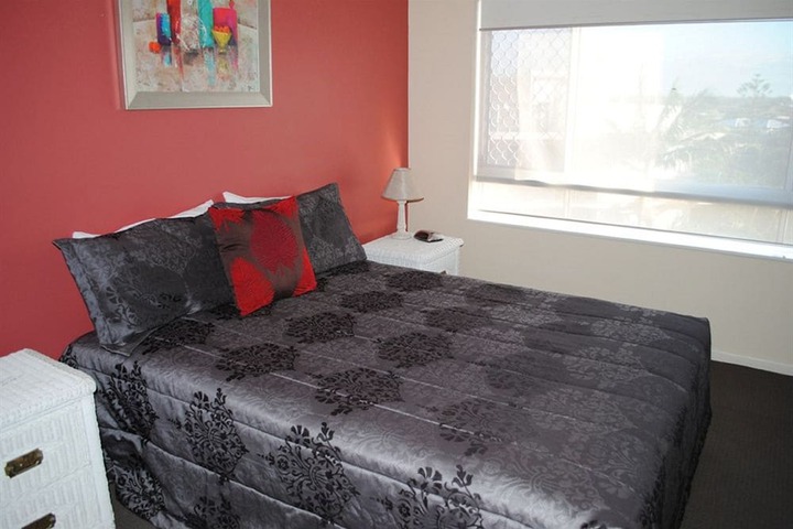 Room 10 of 62