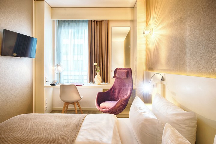 Room 14 of 49