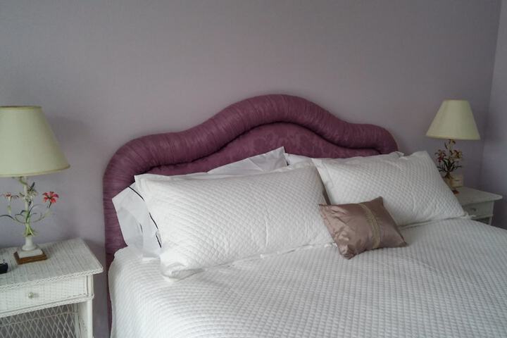 Room 2 of 61