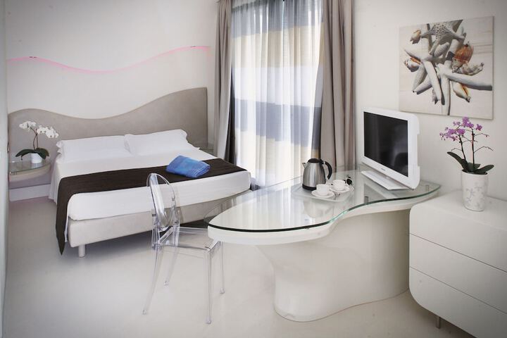 Room 19 of 39