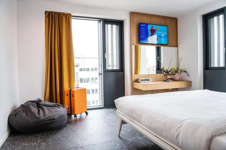 Room 41 of 114