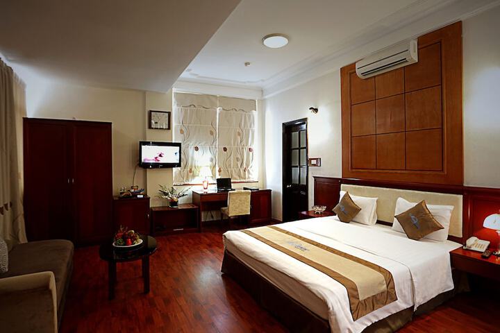 Room 15 of 26