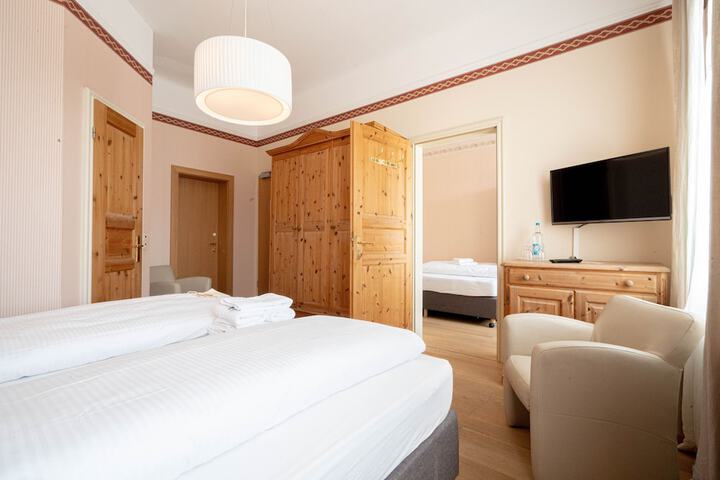 Room 6 of 21