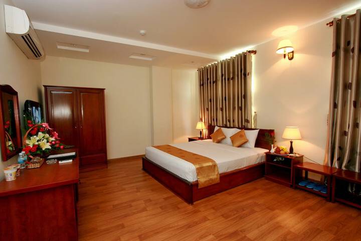 Room 9 of 39