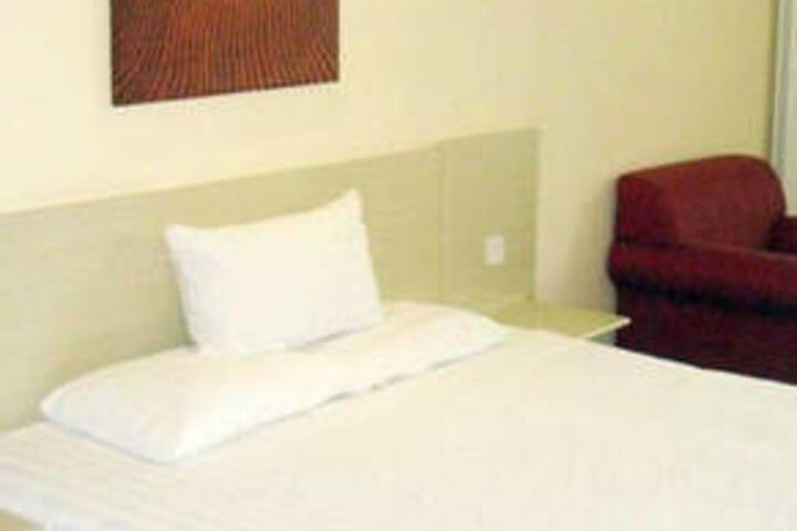 Room 21 of 27