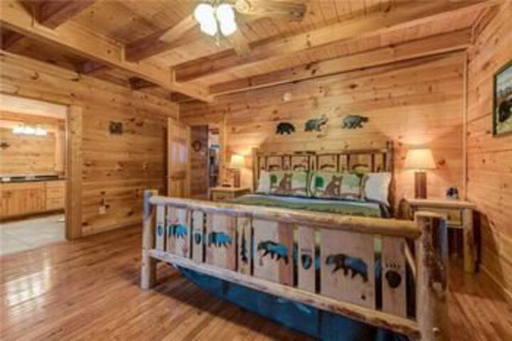 Image of Mountain Dreams 4 Bedroom Home with Hot Tub