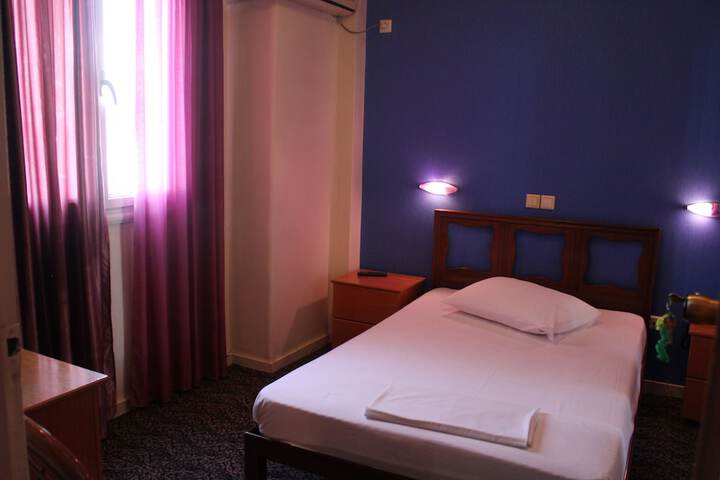 Room 10 of 60