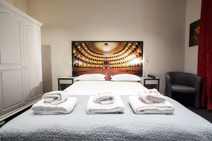 Room 3 of 16