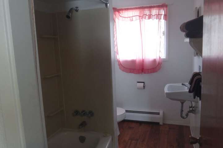 Room 12 of 16