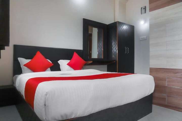 Room 8 of 15