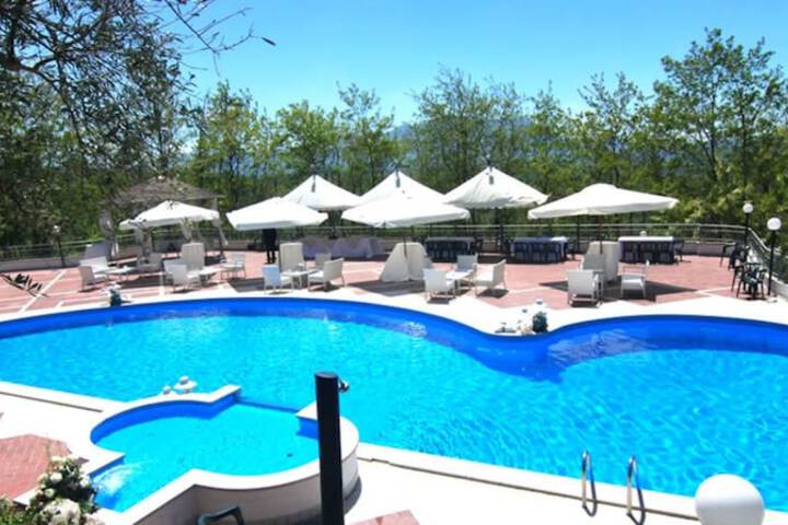 Hotel Pool