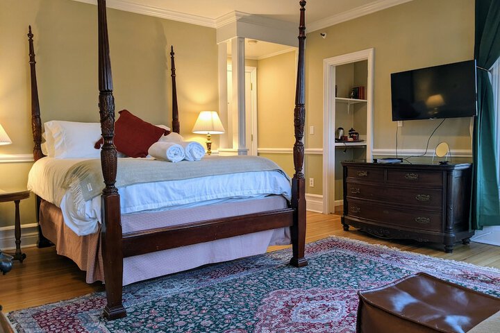 Room 84 of 258