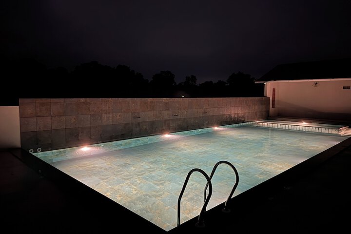 Pool 14 of 20