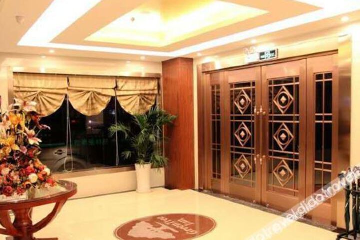 Hotel Interior 4 of 27