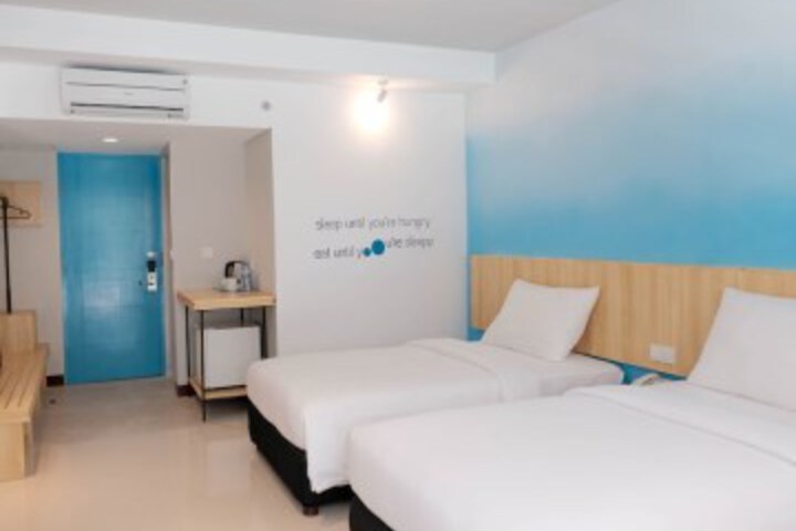 Room 5 of 38