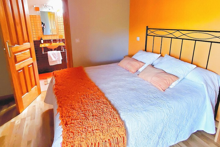 Room 5 of 28
