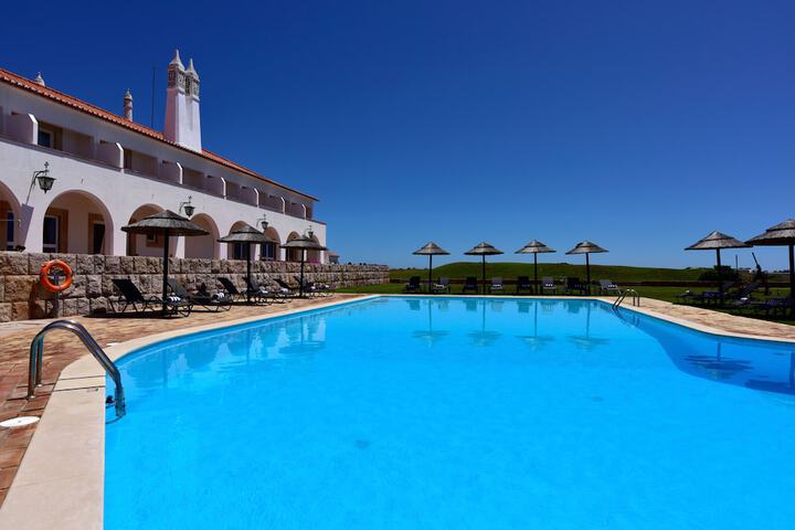 Hotel Pool