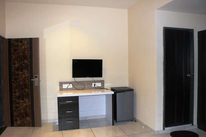 Room 18 of 53