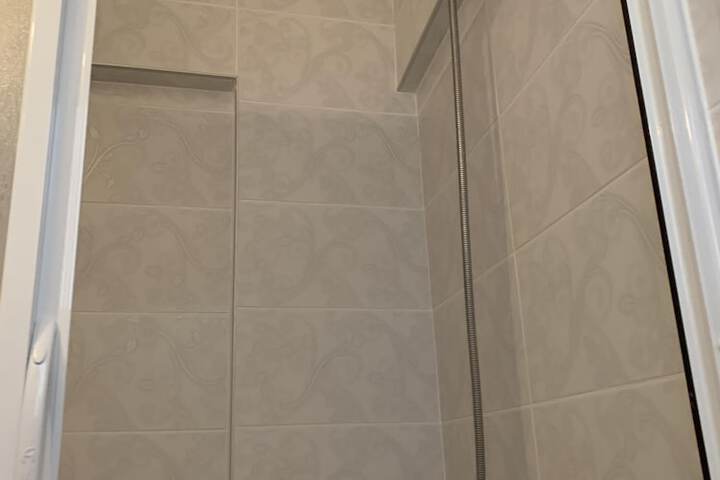 Room 18 of 28