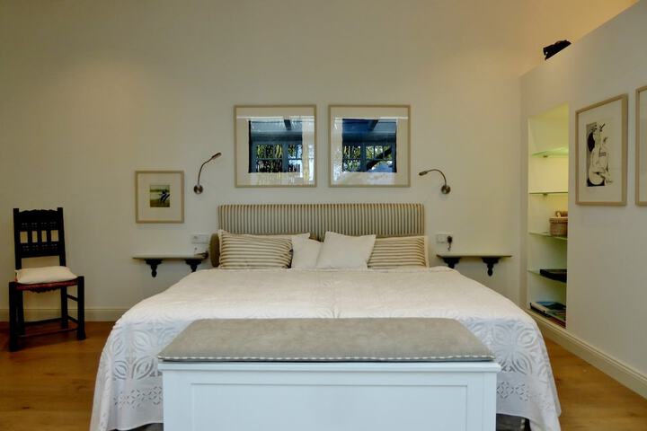 Room 8 of 52