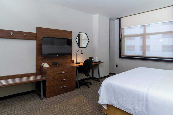 Room 20 of 61