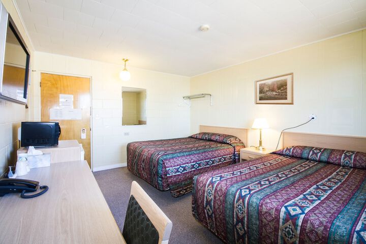 Room 4 of 34