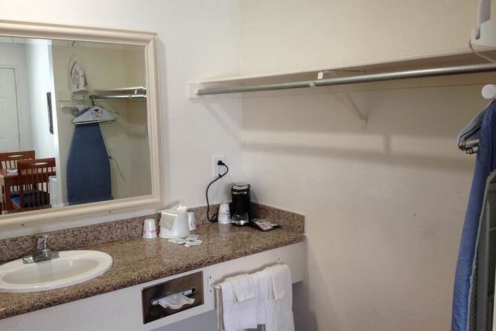 Room 4 of 29