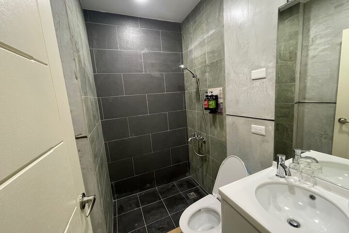 Room 16 of 22