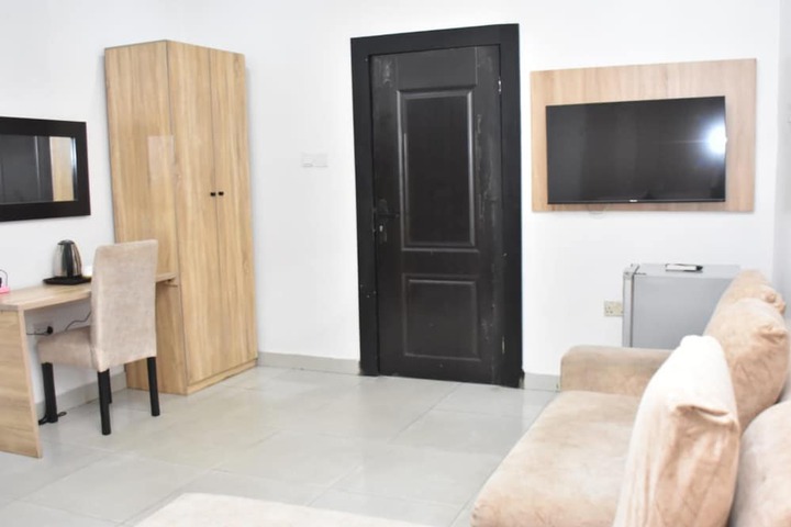 Room 5 of 22