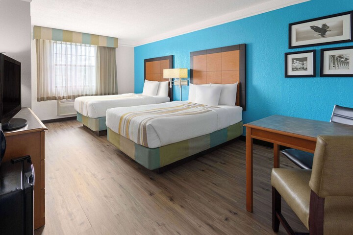 2 Double Beds Deluxe Room (5 of 8)