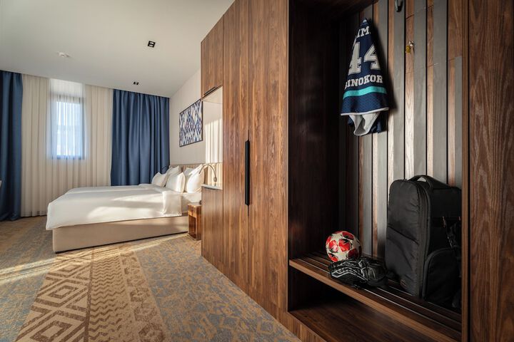 Room 2 of 55