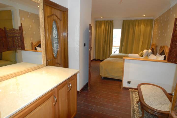 Room 5 of 14