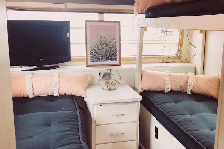 Room 4 of 61