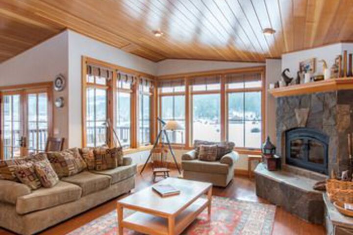 Exterior of Spacious and Scenic Truckee House by RedAwning