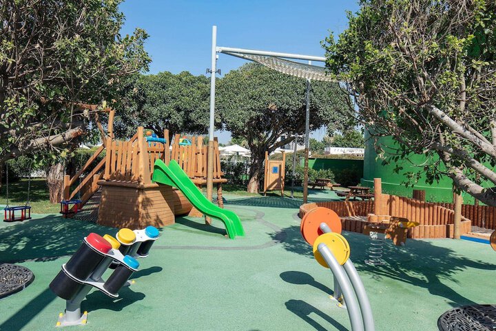 Childrens Activities 219 of 311