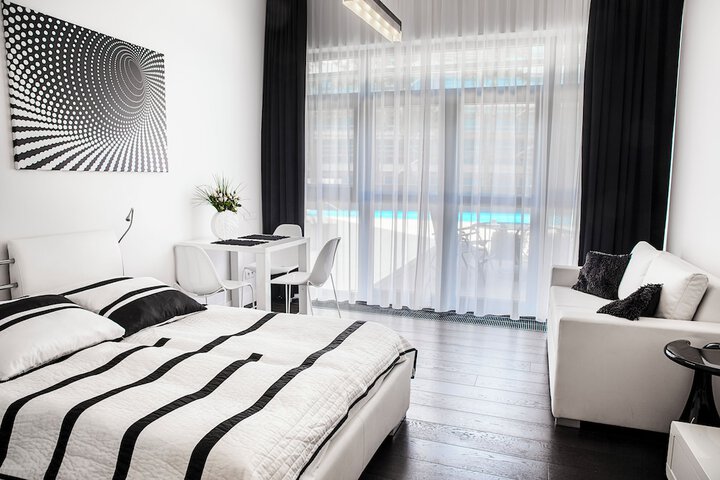 Room 21 of 174