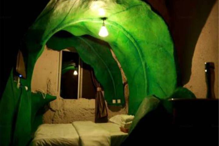 Weihai Cave Hotel