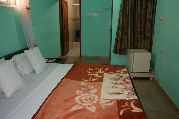 Room 7 of 37