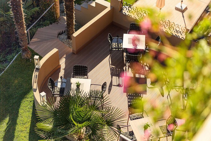 Sundeck 62 of 65