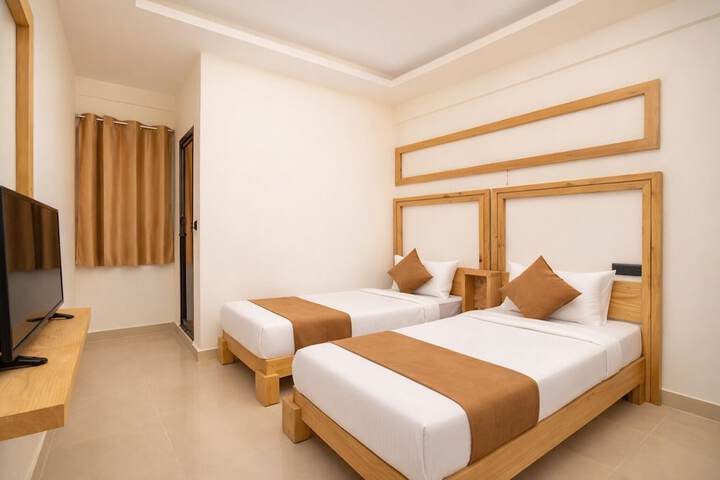 Room 12 of 14