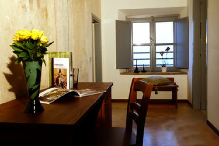 Room 28 of 38