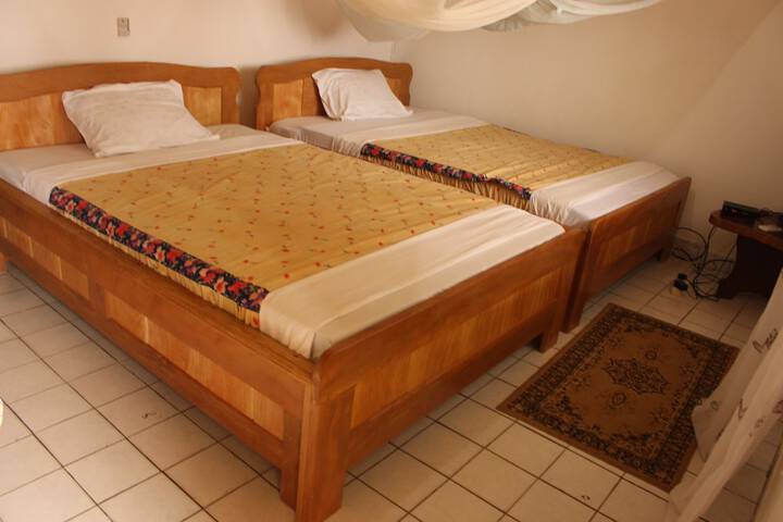 Room 9 of 24