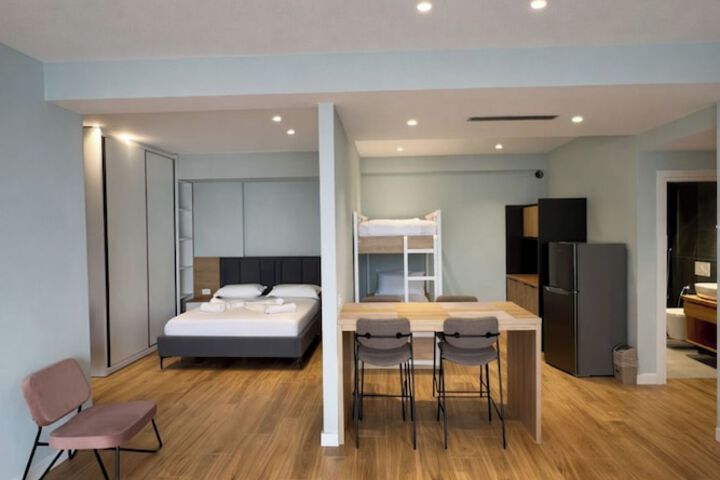 Room 34 of 73