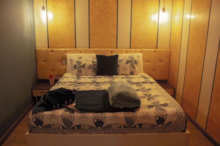 Room 24 of 62